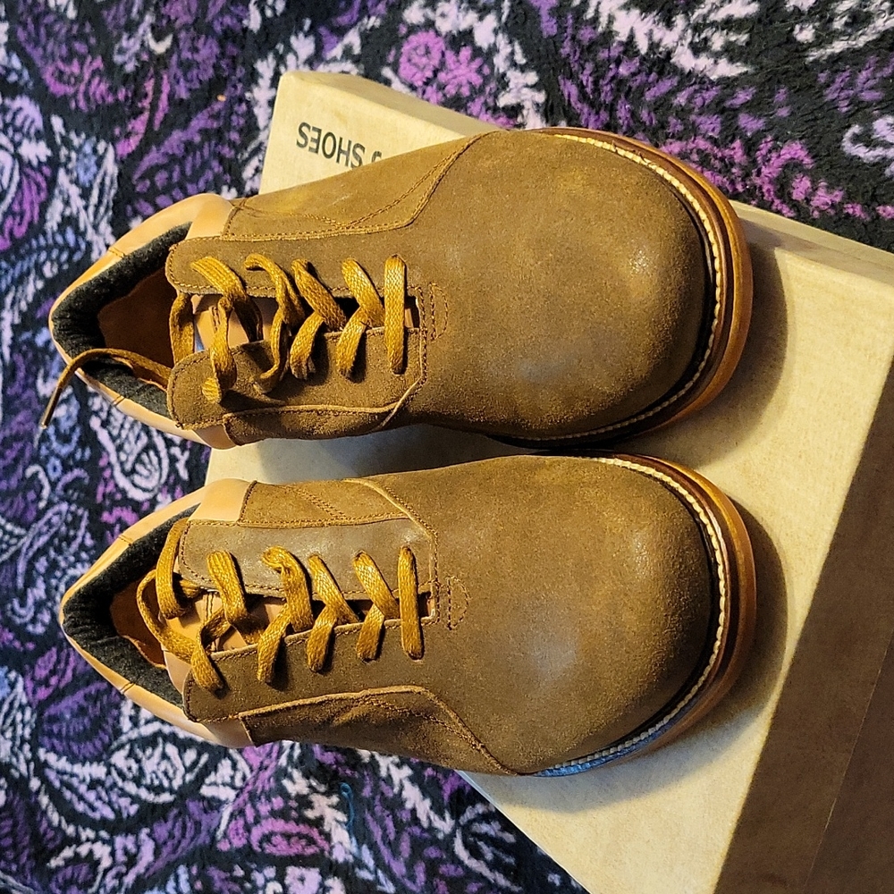 J Shoes Dress Shoes  New in Box Style Pride Size 11 Color Fawn/Tan/LT Masting